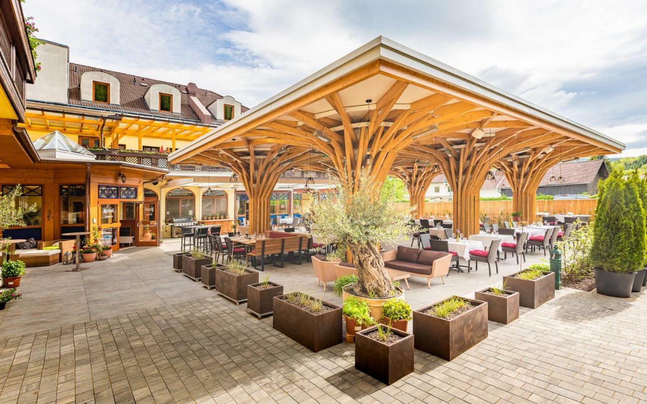 Hotel Post Hoenigwirt Kirchschlag in der Buckligen Welt Exteriör bild